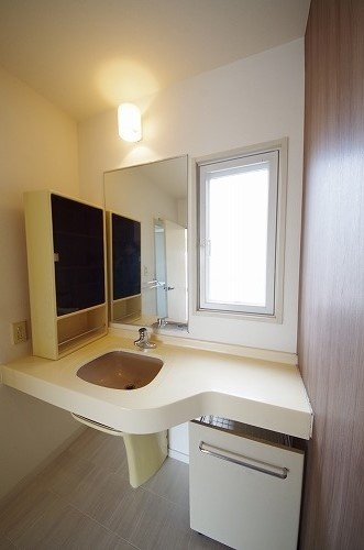 洗面設備　洗髪洗面化粧台