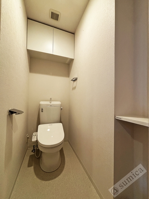 トイレ　温水洗浄便座付き♪♪