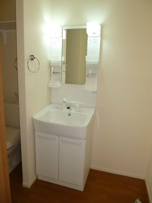 洗面設備　忙しい朝に便利なシャンプードレッサーです。