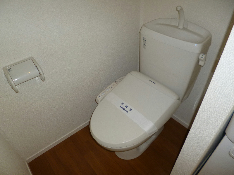 トイレ　ウォシュレット機能付きのトイレです。