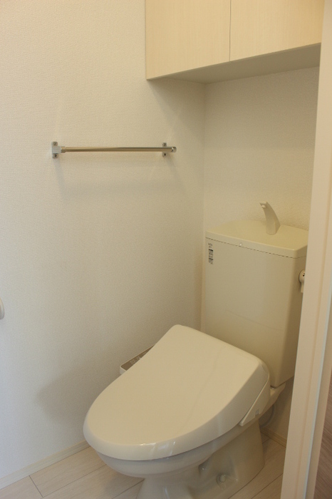 トイレ　温水洗浄暖房便座