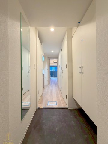 玄関　セレニテ東梅田アリエ