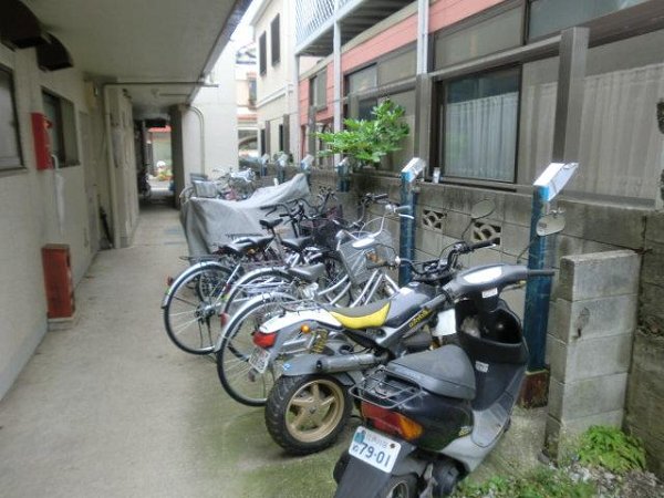 エントランス　駐輪場