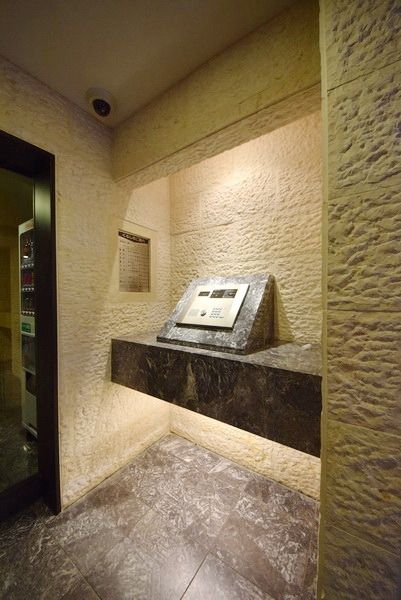 エントランス　★オートロック対応★