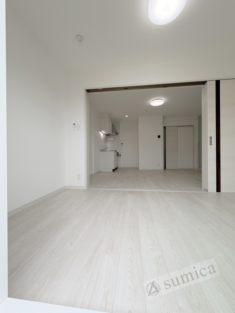 その他部屋・スペース　ホワイトベースで明るい内装♪