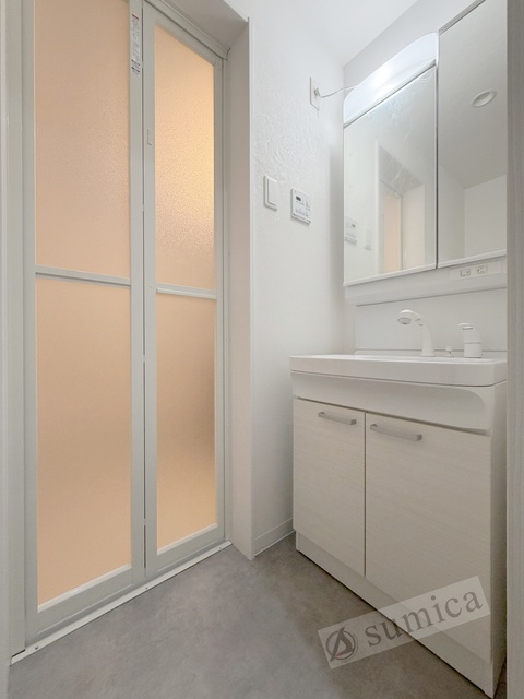 洗面設備　洗面脱衣所付き！独立洗面台が便利です♪♪