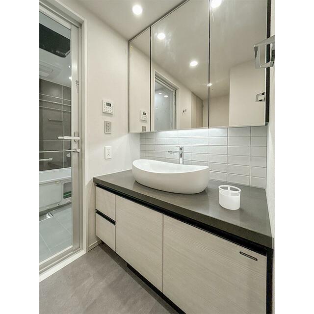 洗面設備　※写真は同タイプ住戸です。