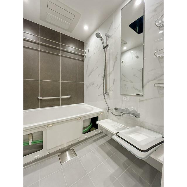 バス・シャワールーム　※写真は同タイプ住戸です。