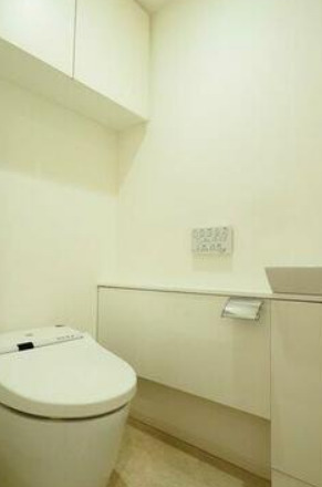 トイレ　※別部屋の参考写真です。