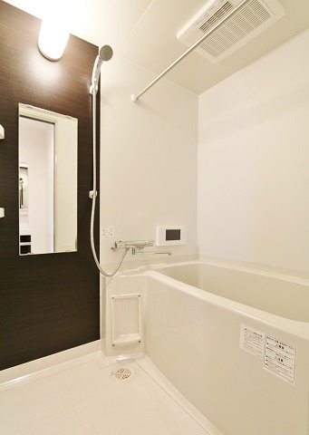 バス・シャワールーム　一日の疲れはこちらでどうぞ。