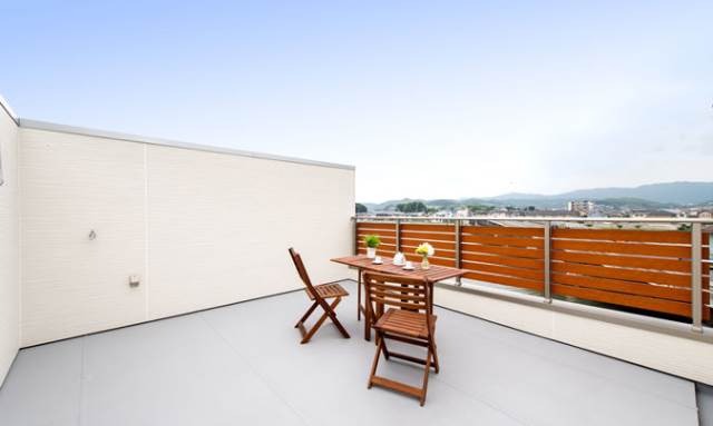 その他共有部分　おしゃれなルーフバルコニー完備。