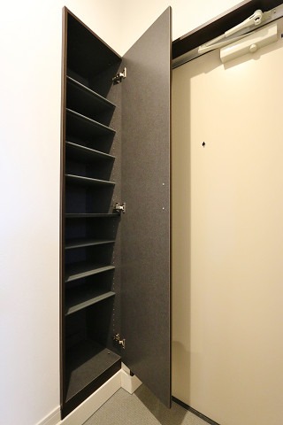 玄関　シューズボックス完備しています。