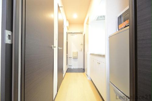 玄関　同タイプ物件の写真です。