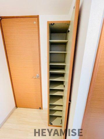 玄関　※同間取りの別の階のお部屋の写真です※