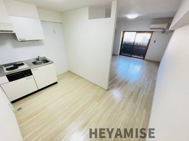 キッチン　※同間取りの別の階のお部屋の写真です※