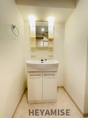 洗面設備　※同間取りの別の階のお部屋の写真です※