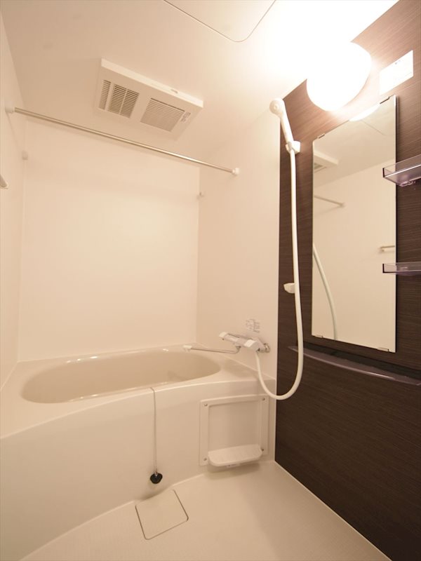 バス・シャワールーム　浴室暖房乾燥機能付バス