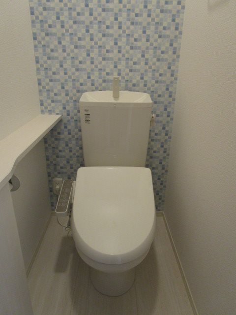 トイレ　※写真は別部屋のものです。（参考）
