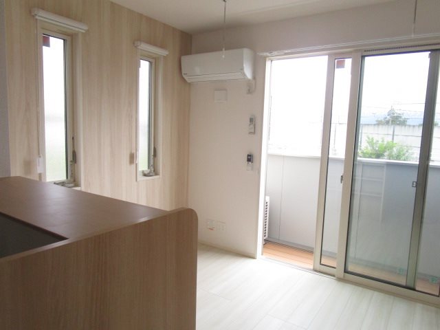 居室・リビング　※写真は別部屋のものです。（参考）