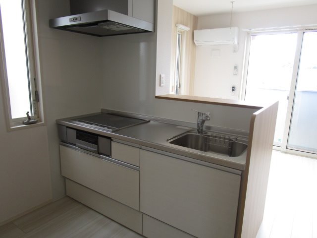 キッチン　※写真は別部屋のものです。（参考）