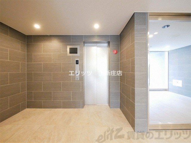 エントランス　エレベーター