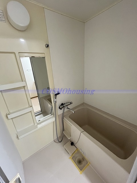 バス・シャワールーム　※写真は同物件の別号室です。現況優先。