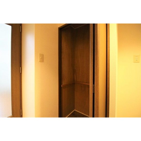 収納　※別号室の参考写真、現況優先※