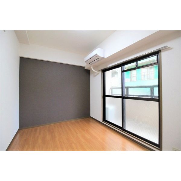 居室・リビング　※別号室の参考写真、現況優先※