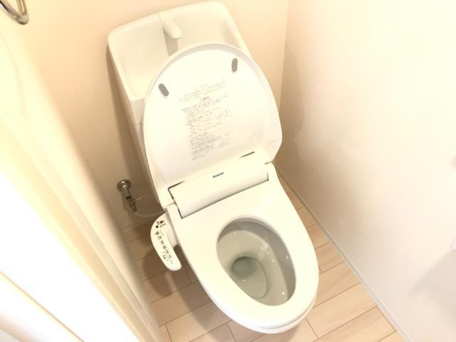 トイレ　トイレ