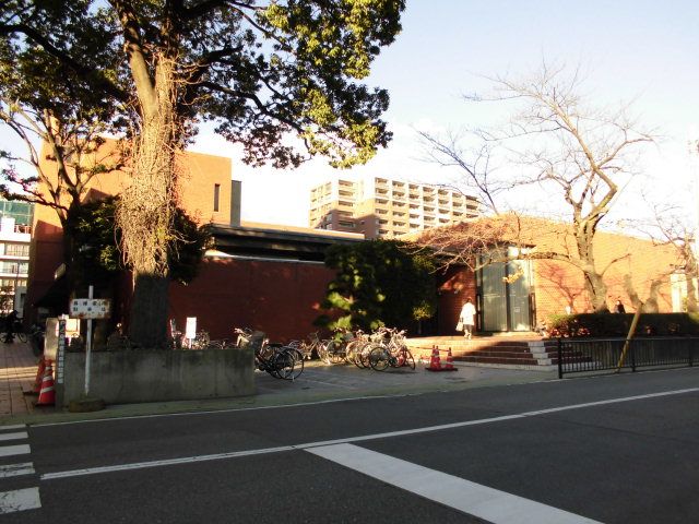 図書館　前橋市立図書館（図書館）まで1600m