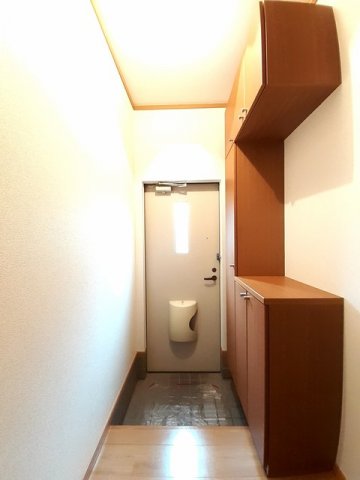 玄関　落ち着いた玄関です