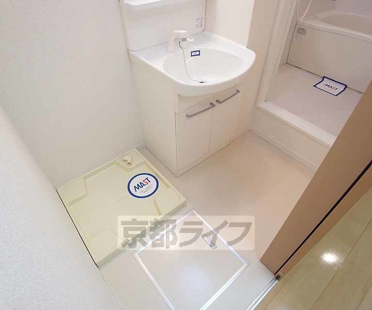 洗面設備　独立洗面台付き！