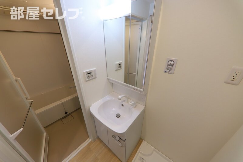 洗面設備　１４０３号室写真