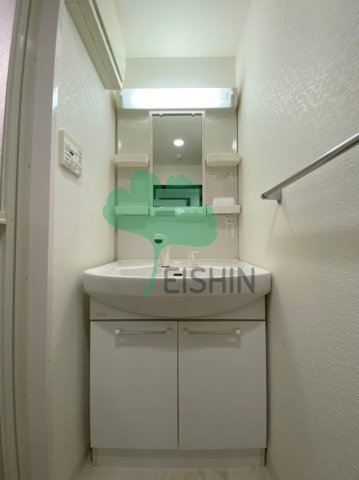 洗面設備　シンプルで使いやすい洗面台です！