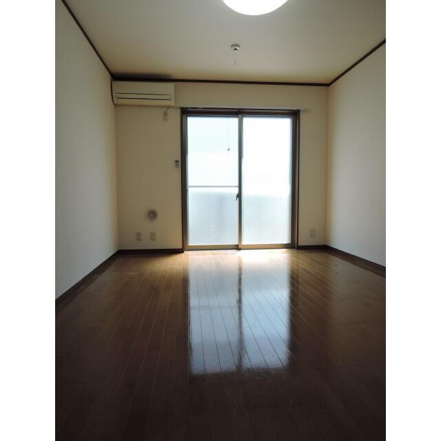 居室・リビング　?