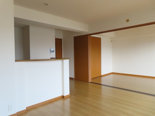 居室・リビング　退去前の部屋の為、類似の部屋の参考写真です。現状を優先させて