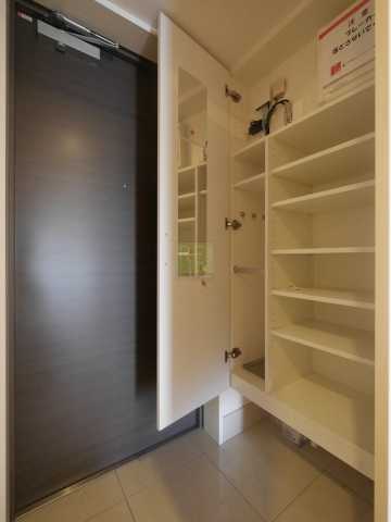 玄関　ヴェルデュール高田馬場