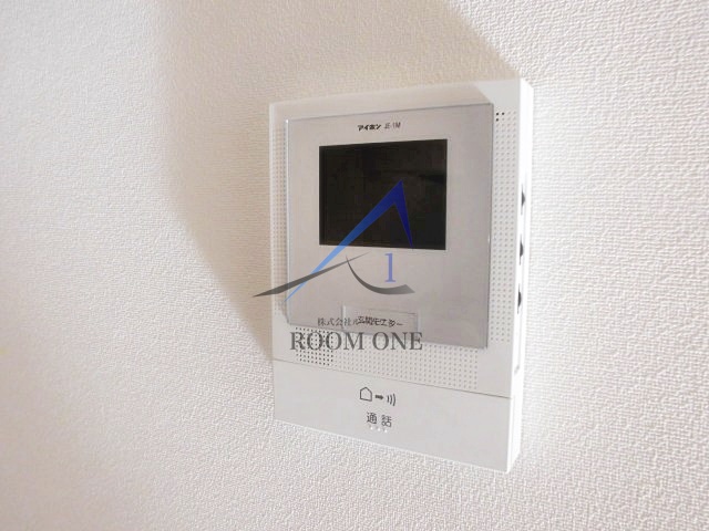 セキュリティ　モニター付きインターホンです。