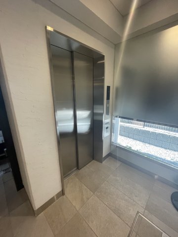 その他共有部分　エレベータあります