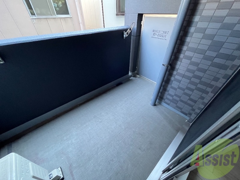 バルコニー　いたって普通のバルコニーです。