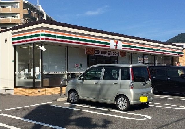 コンビニ　セブンイレブン（コンビニ）まで1000m