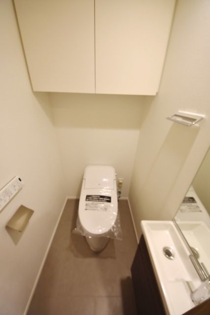 トイレ　反転タイプです。