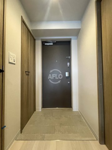 玄関　Louis Residence 弁天町　玄関