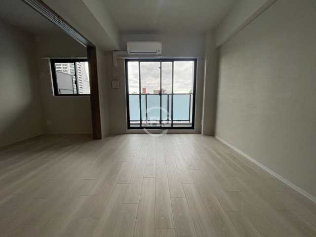 居室・リビング　Louis Residence 弁天町　リビング