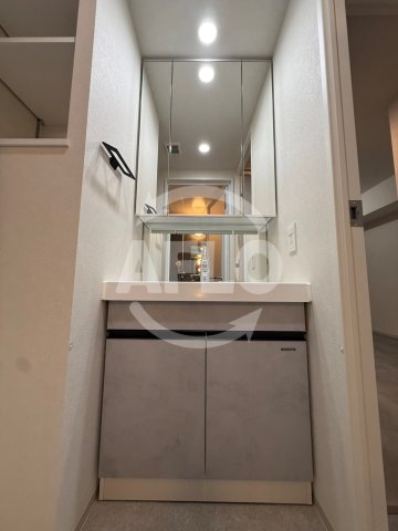 洗面設備　アーバネックス堺筋本町　独立洗面台