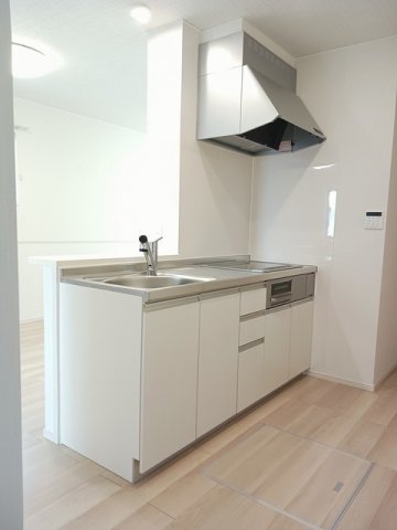 キッチン　コンパクトなキッチンで掃除もラクラク