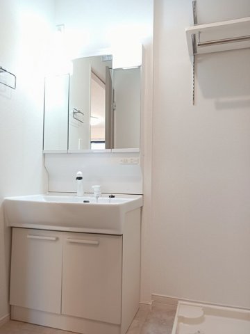 洗面設備　脱衣スペースもあります