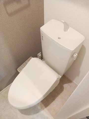 トイレ　コンパクトで使いやすいトイレです