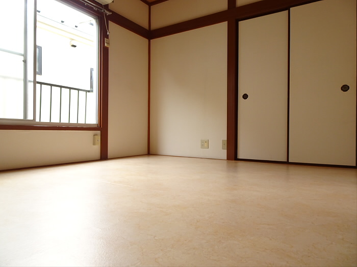 居室・リビング　こちらの居間で趣味の時間をお楽しみください