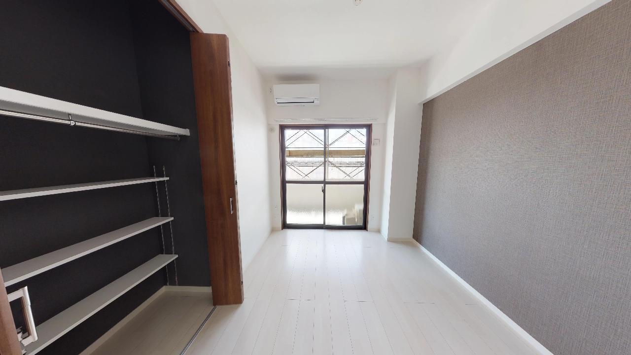 バルコニー　洋室